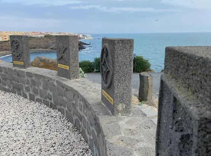 Cap D Magnifique Vue Apartment *